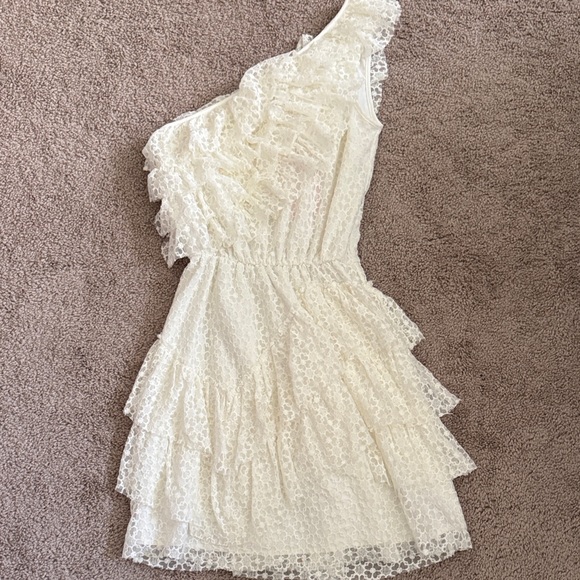 Chelsea & Violet Dresses & Skirts - Chelsea & Violet White Lace Dress